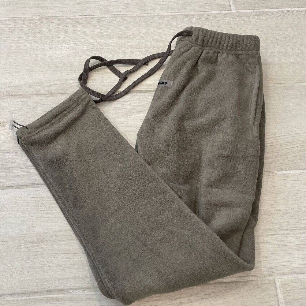 Essentials Sweatpants Size M Fear of God Fog Polar Fleece Grey Flannel Charcoal